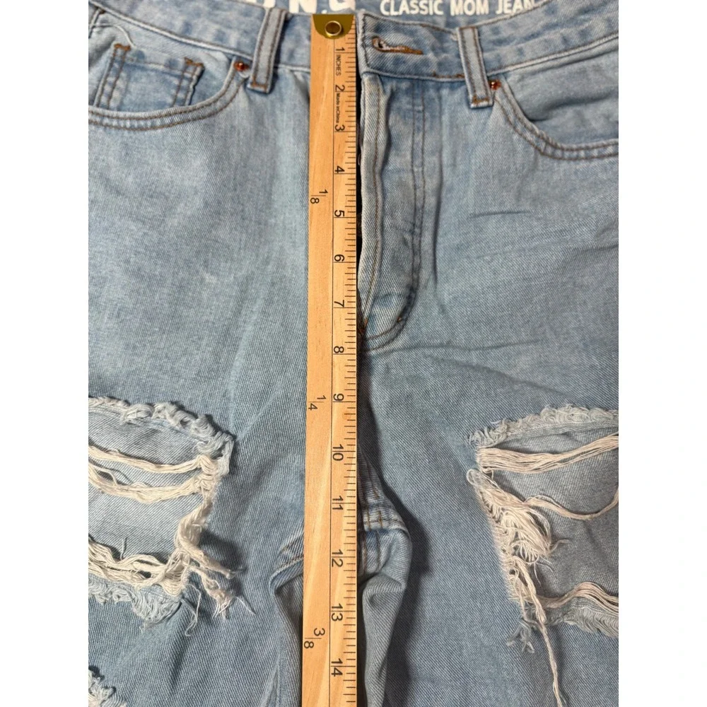 S.O.N.G. Classic Mom Jeans Size 3/26‎ Light Wash Distressed Ripped Denim